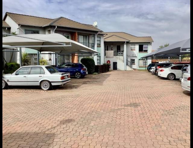 3 BEDROOM TOWNHOUSE FOR SALE IN FLORENTIA